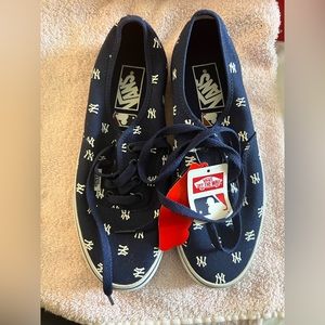 NWT New York Yankees Vans Sneakers